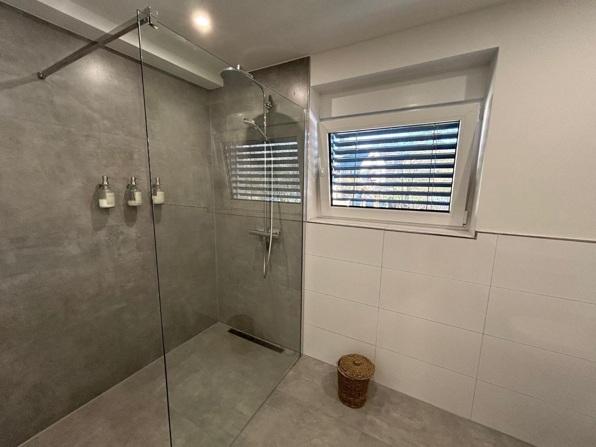 The Forest Retreat- Luxurioese Ferienwohnung Mit Privater Sauna Wermelskirchen Εξωτερικό φωτογραφία